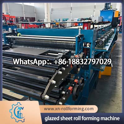 Metal roof tile roll forming machine for decorative roofing panels