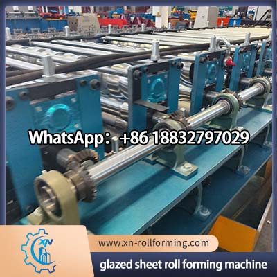 High precision glazed roofing sheet machine with hydraulic pressing system