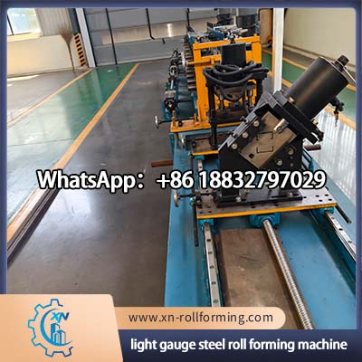 Industrial C purlin roll forming machine for modular building structures