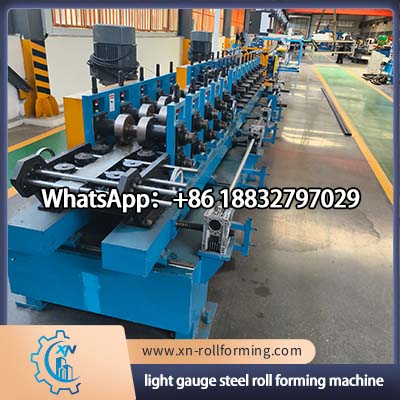 Automatic steel frame roll forming machine for construction material manufacturing